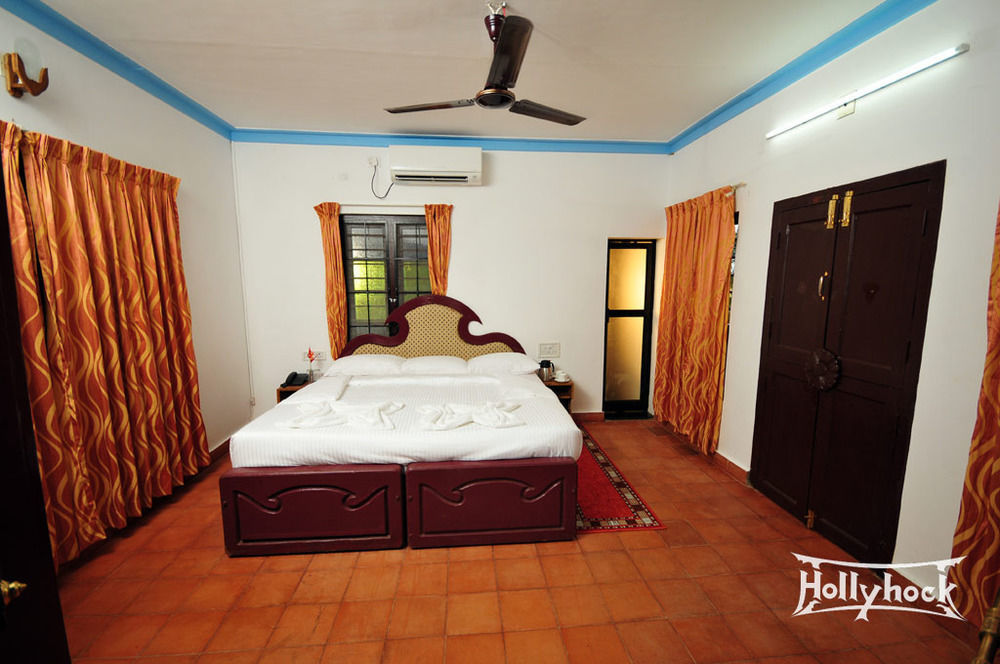Holly Hock Bed & Breakfast Munnar Exterior photo