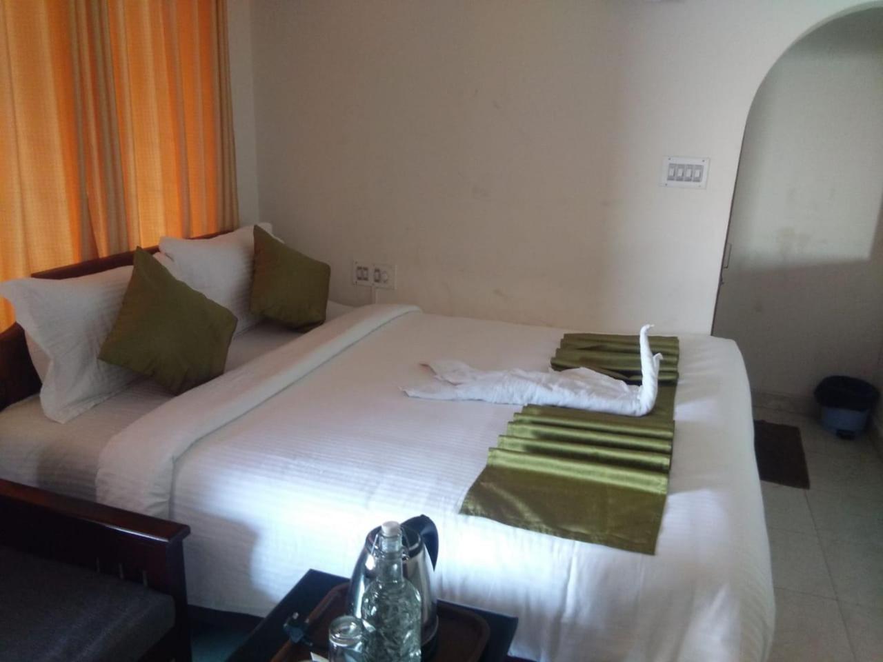 Holly Hock Bed & Breakfast Munnar Exterior photo
