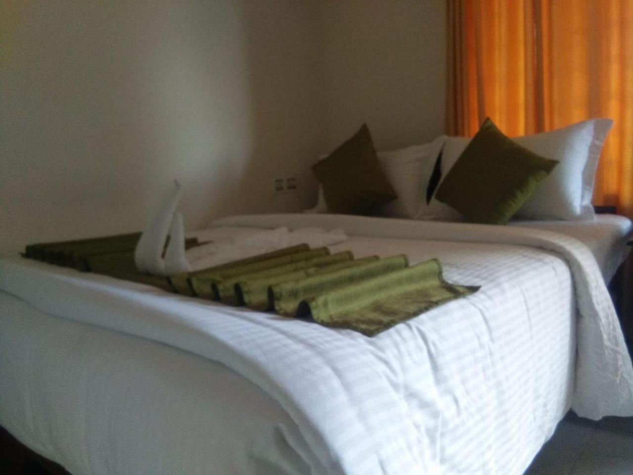 Holly Hock Bed & Breakfast Munnar Exterior photo